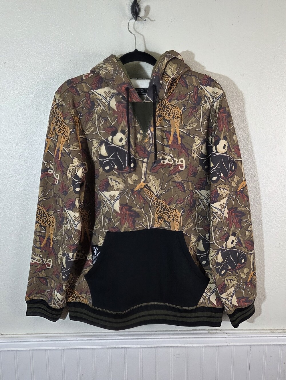 LRG Into The Woods Camo Hoodie Mens M Panda Giraffe All Over Print AOP 2024
